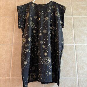 Jennafer Grace Celestial Tunic 14/16 - Size L/XL Black Gold Moon Stars